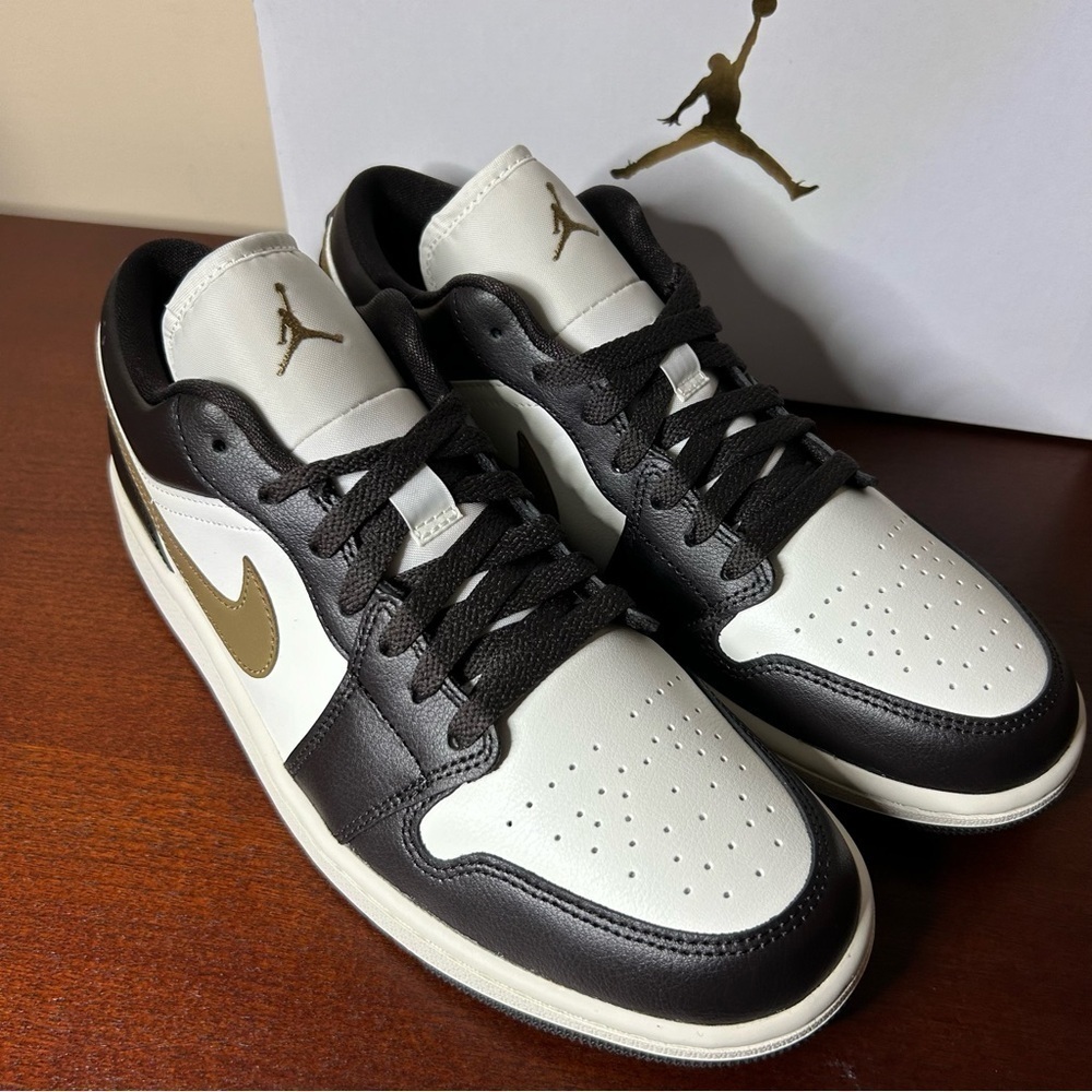 Nike Air Jordan 1 Low Shadow Brown (Size 9M / 10.5W) - Picture 11 of 16